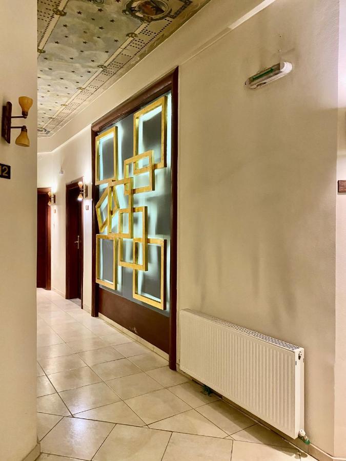 Ξενοδοχείο αύγουστος 3*